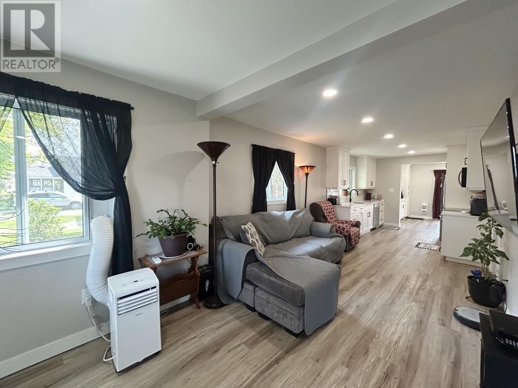 817 PHAIR AVENUE Image 10