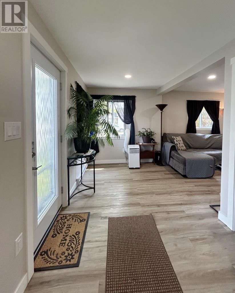 817 PHAIR AVENUE Image 12