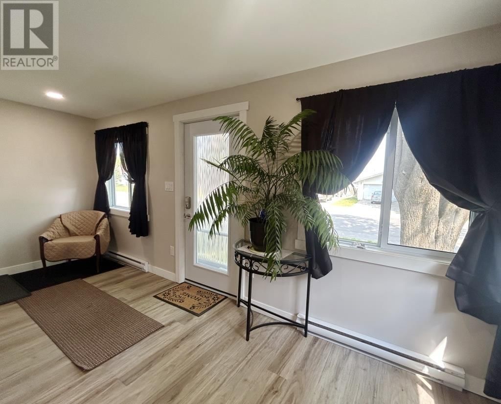817 PHAIR AVENUE Image 13