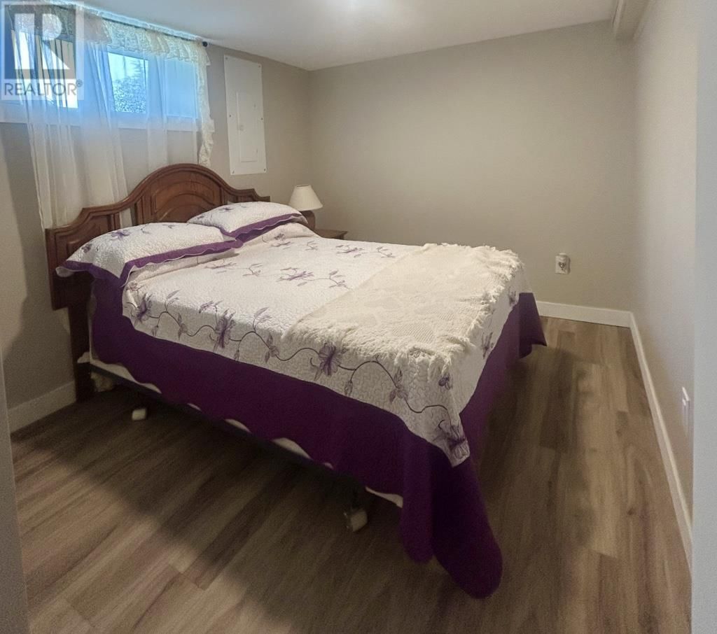 817 PHAIR AVENUE Image 23