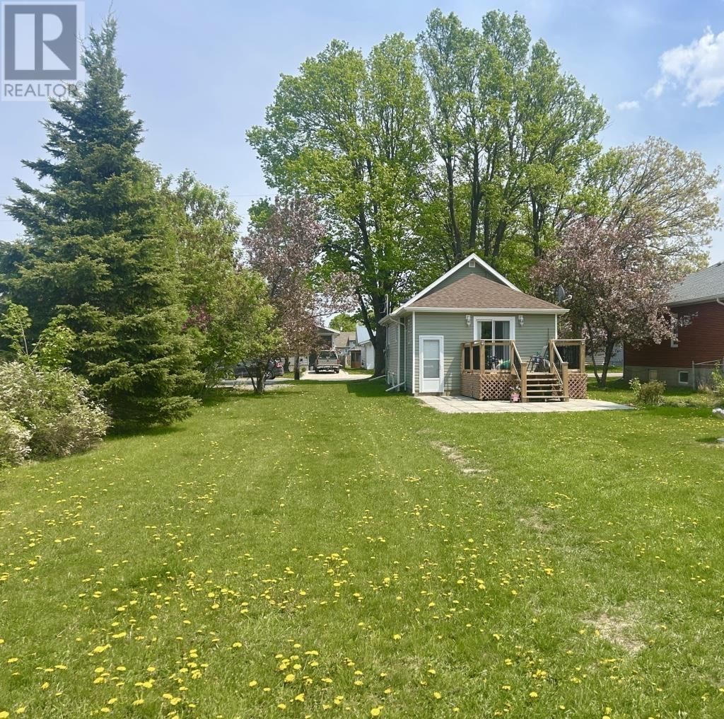 817 PHAIR AVENUE Image 28