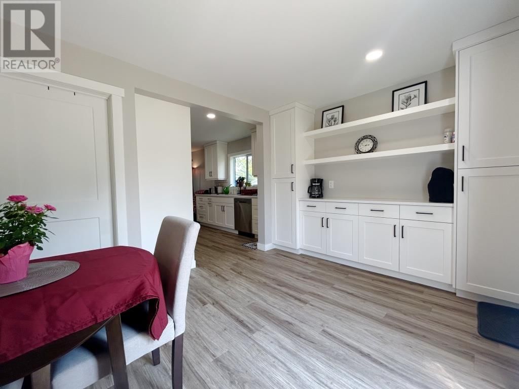 817 PHAIR AVENUE Image 7