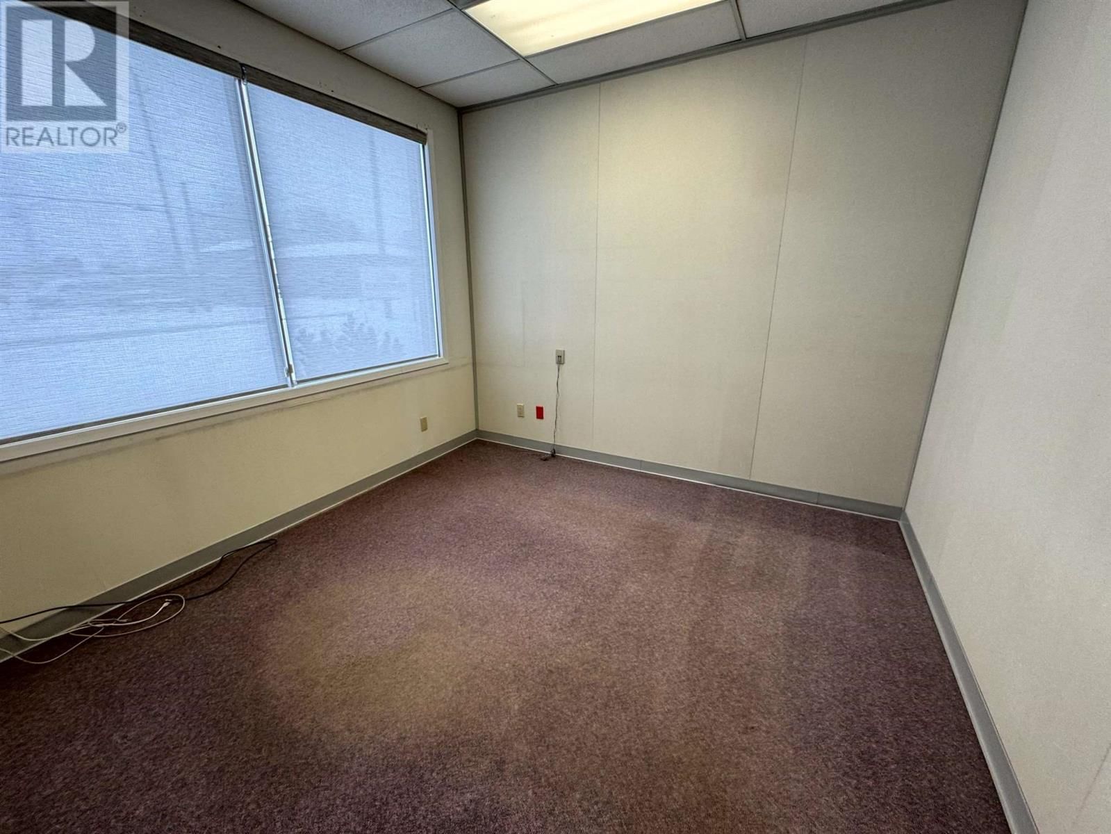 739 HAROLD CRES Image 10