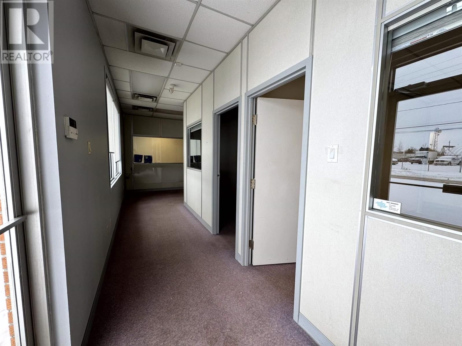 739 HAROLD CRES Image 12