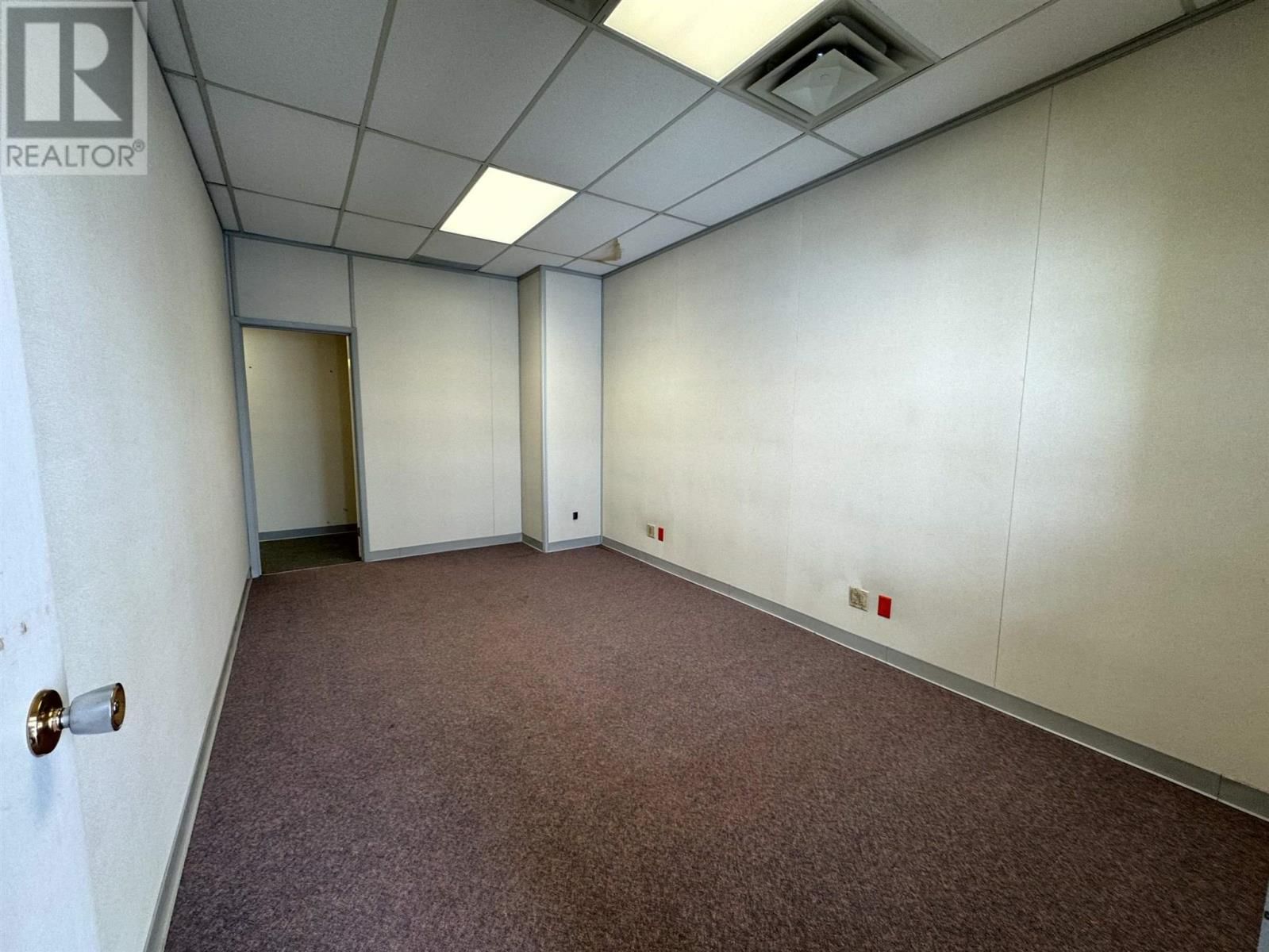 739 HAROLD CRES Image 13