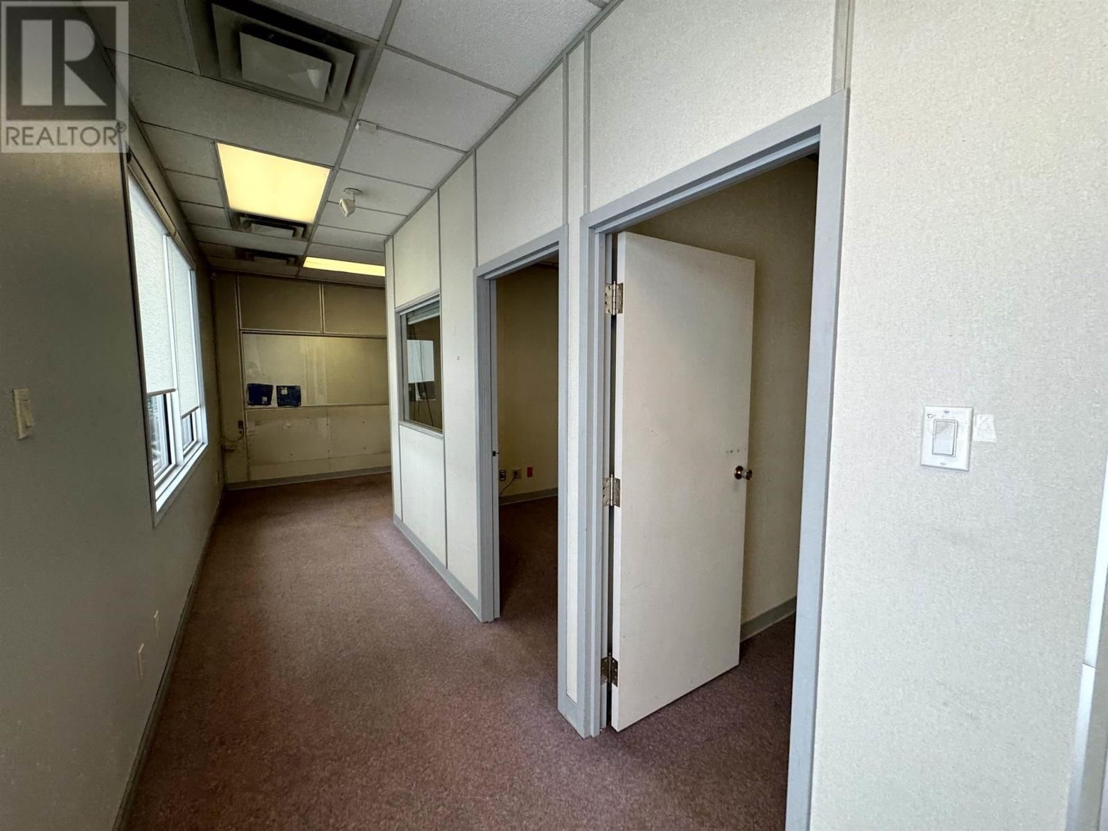 739 HAROLD CRES Image 4