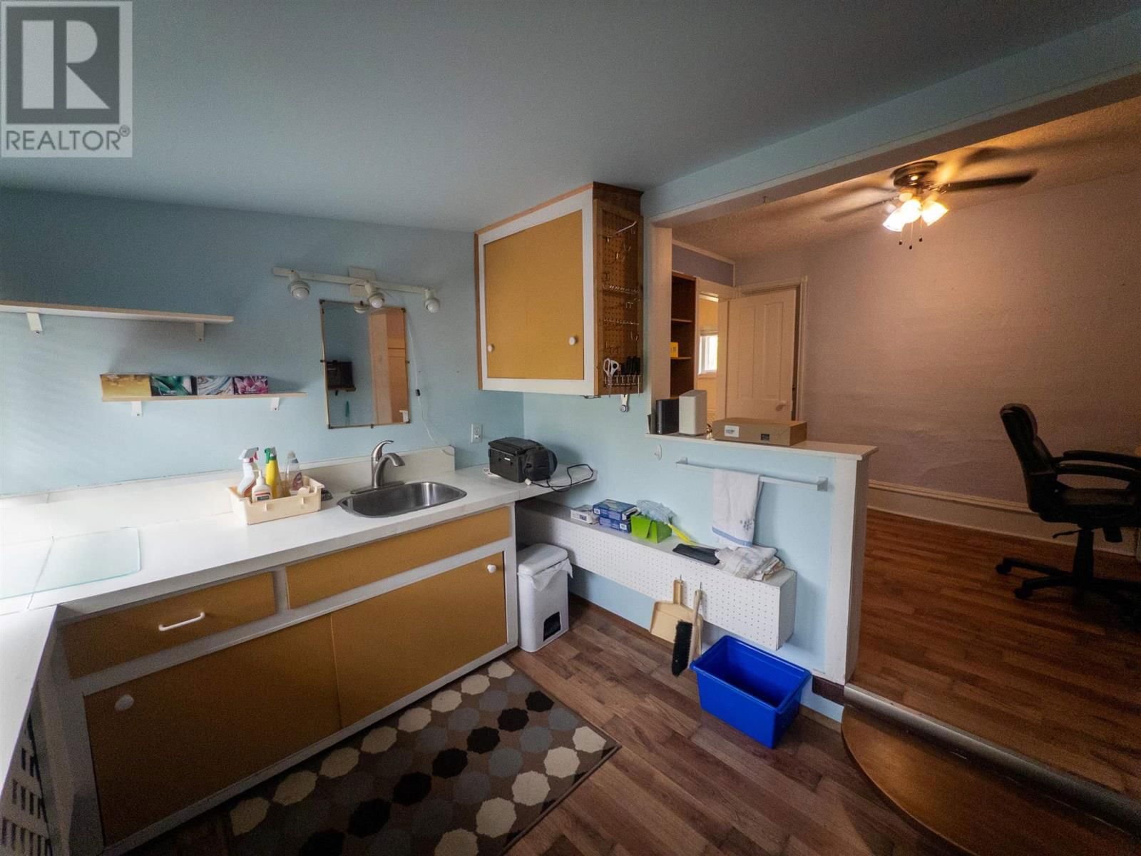313 MATHESON STREET Image 40