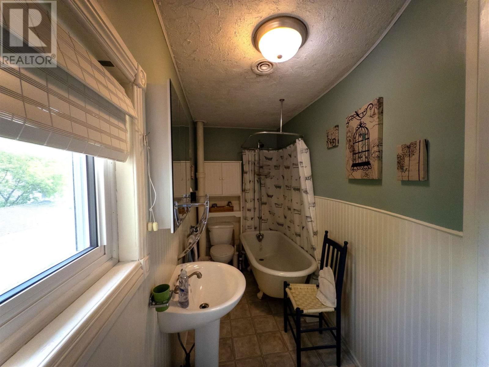 313 MATHESON STREET Image 41