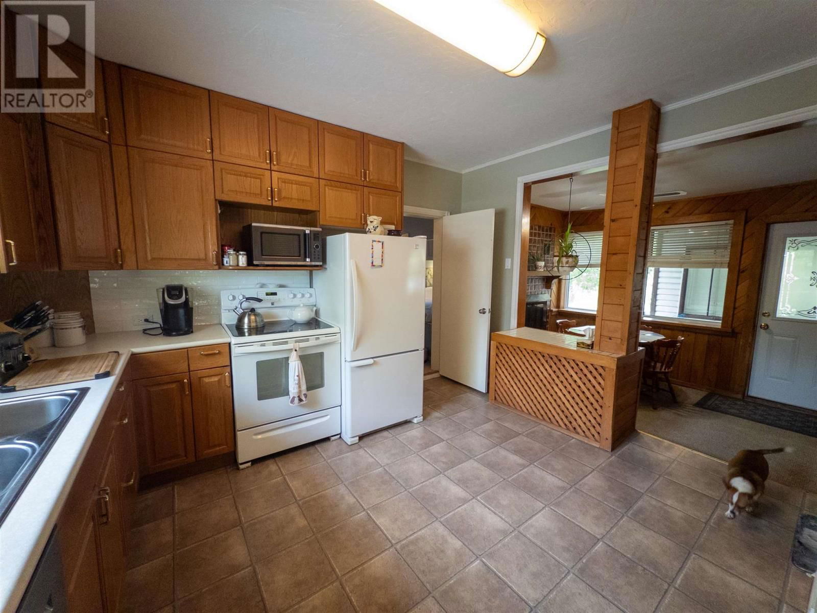 313 MATHESON STREET Image 7