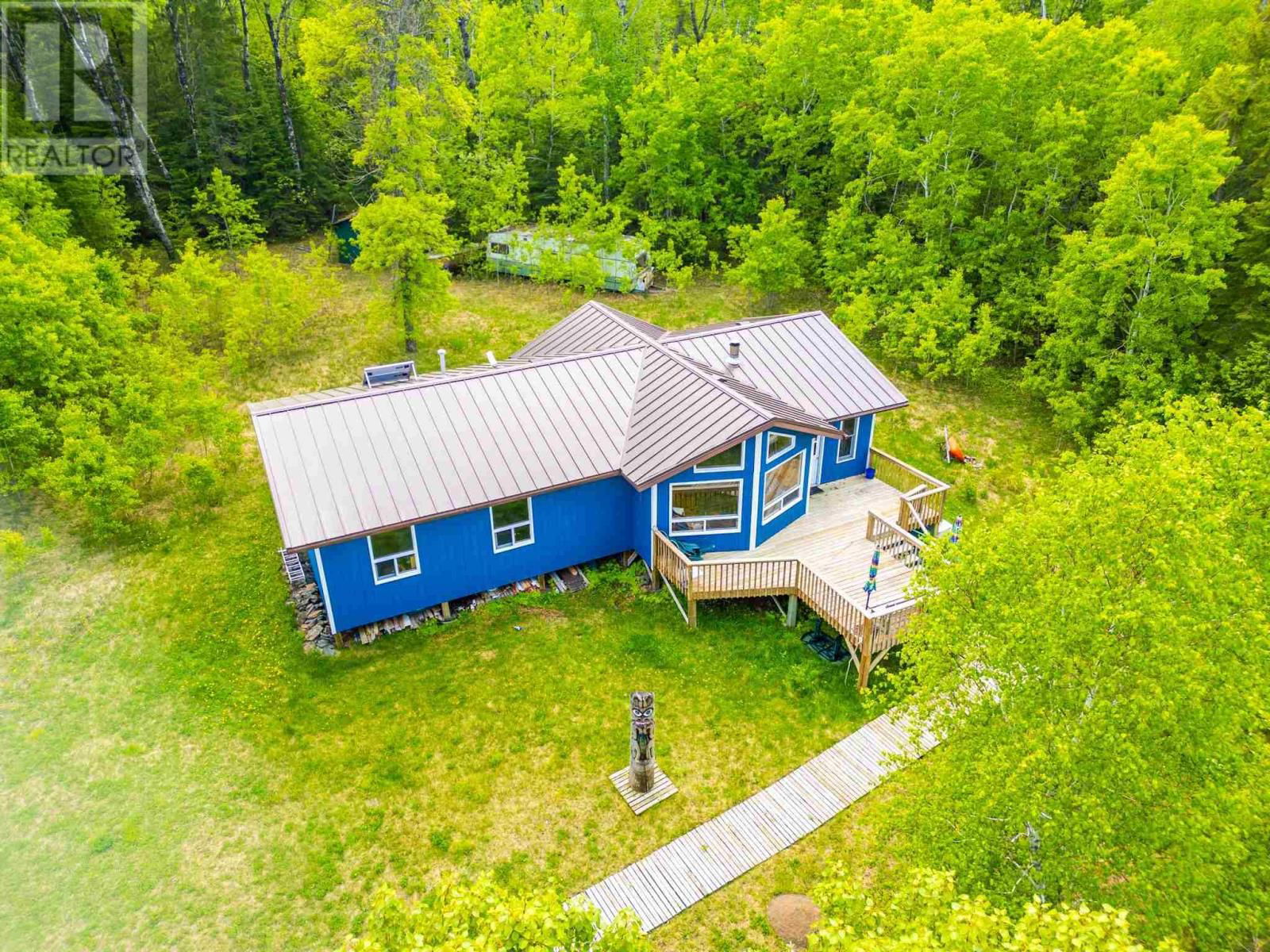 2747 MOORE BAY Image 18