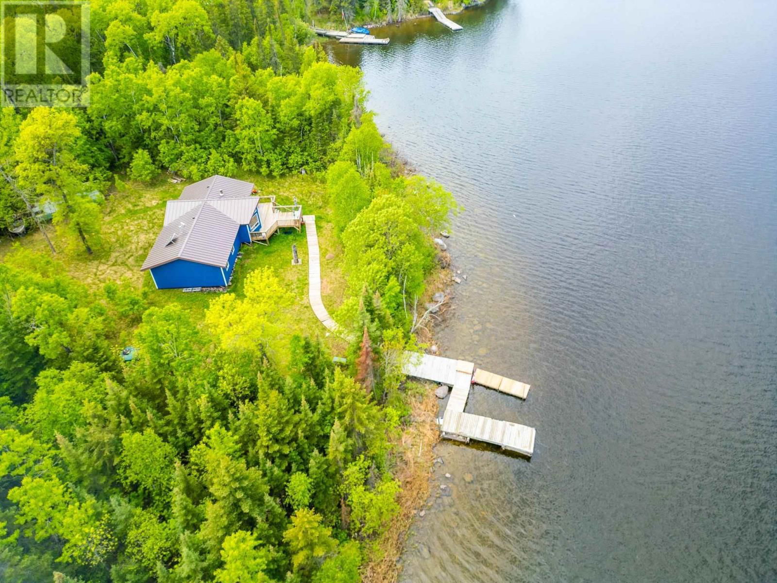 2747 MOORE BAY Image 20
