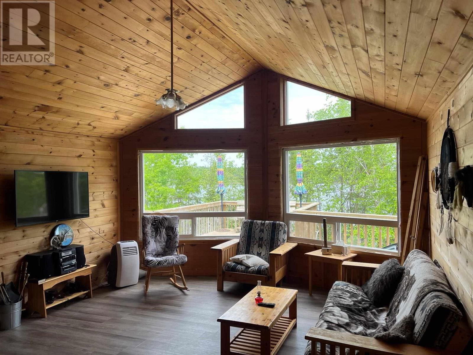 2747 MOORE BAY Image 7