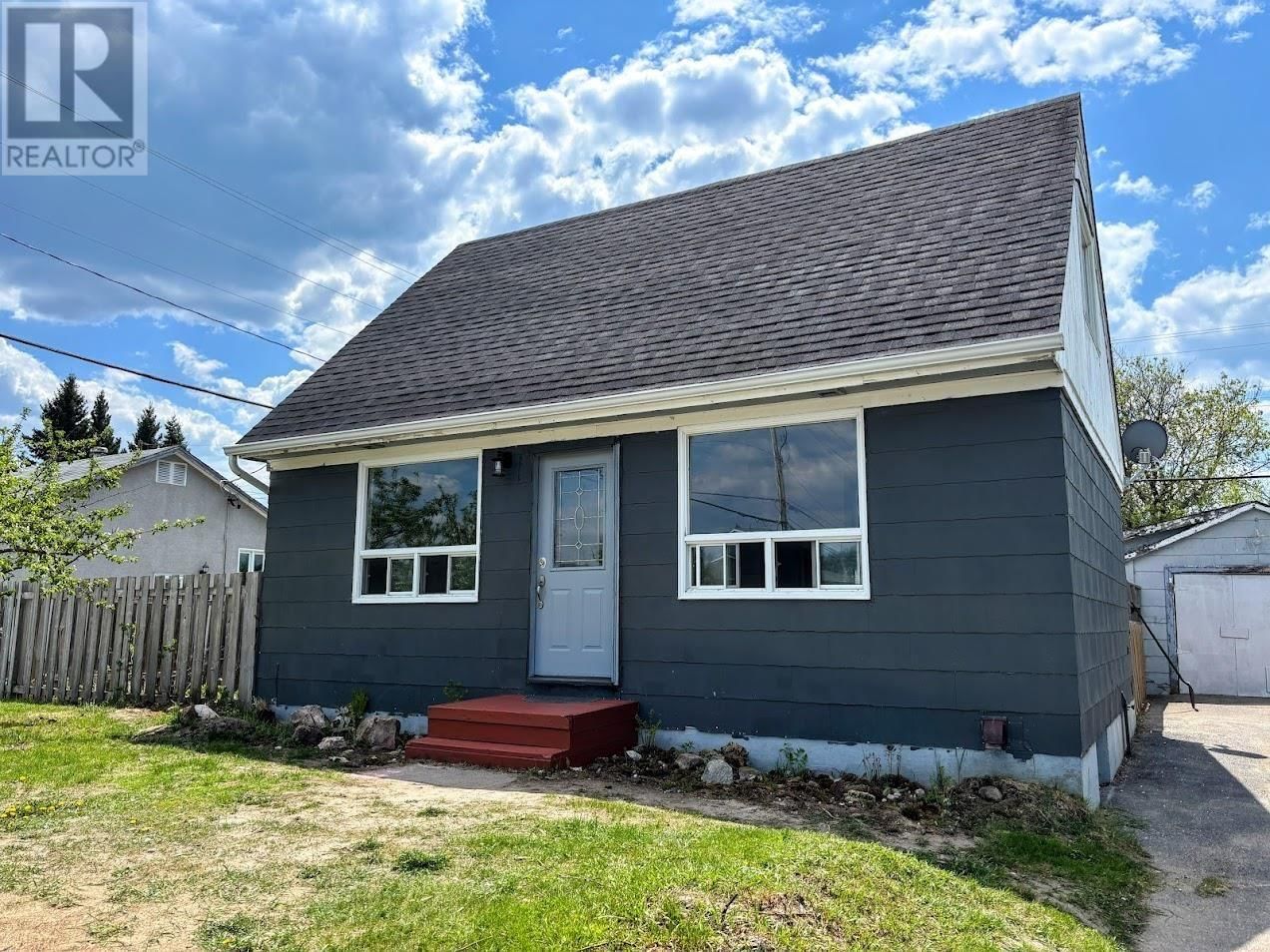 16 OHSWEKEN RD Image 1