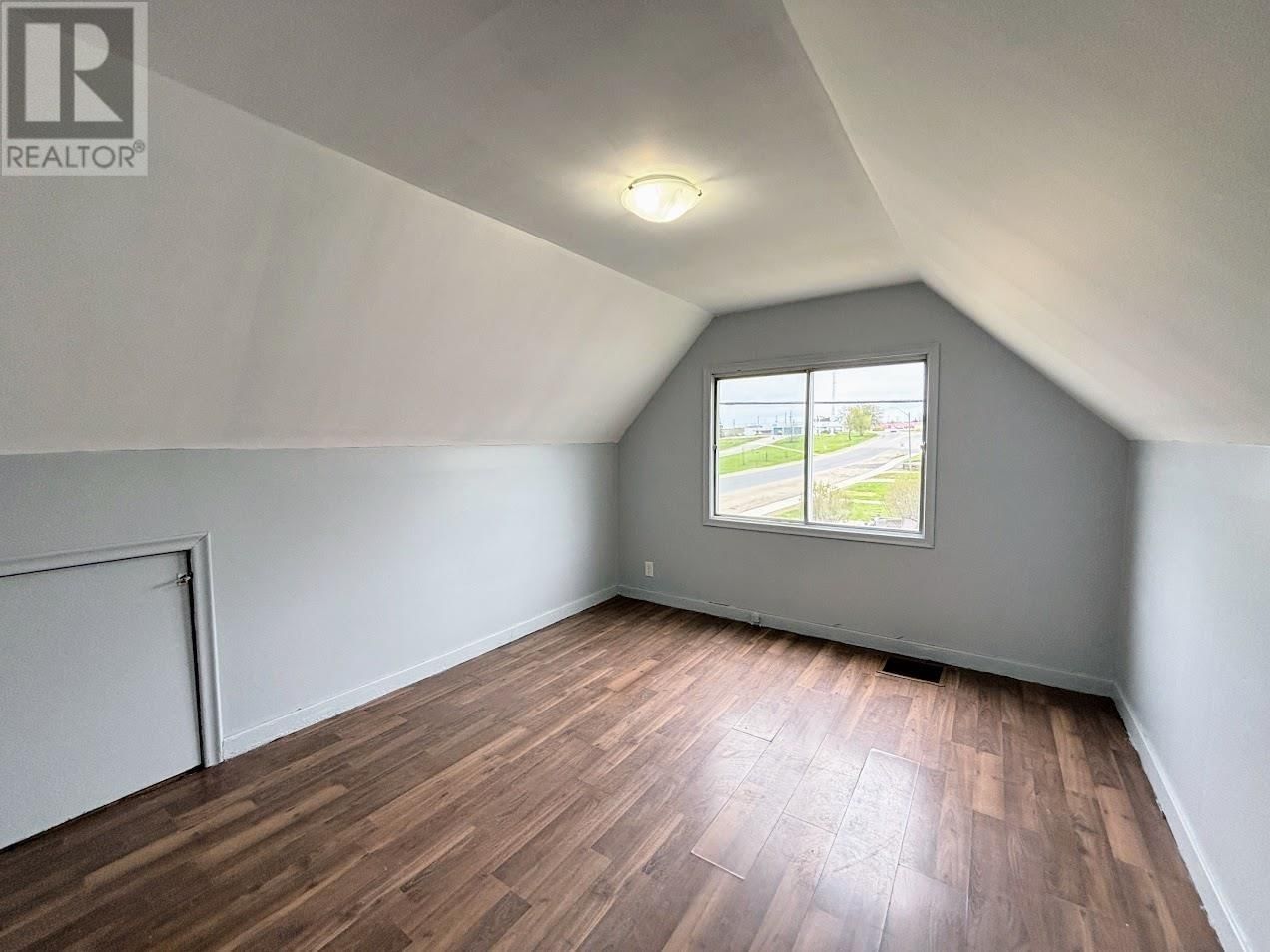 16 OHSWEKEN RD Image 12