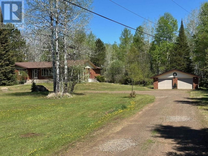 5496 Mapleward Rd Thunder Bay, Ontario