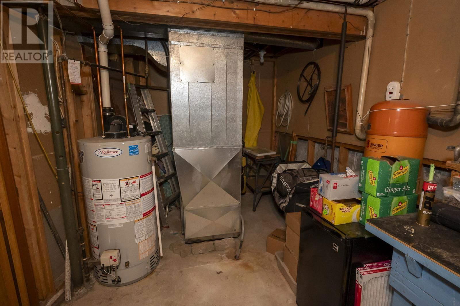 234 TRINITY CRES Image 38