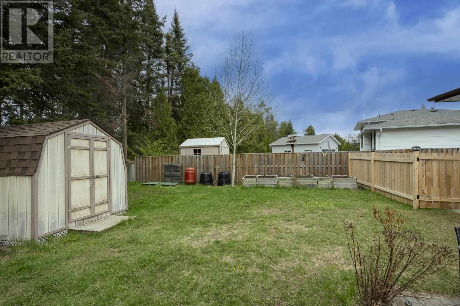 234 TRINITY CRES Image 40