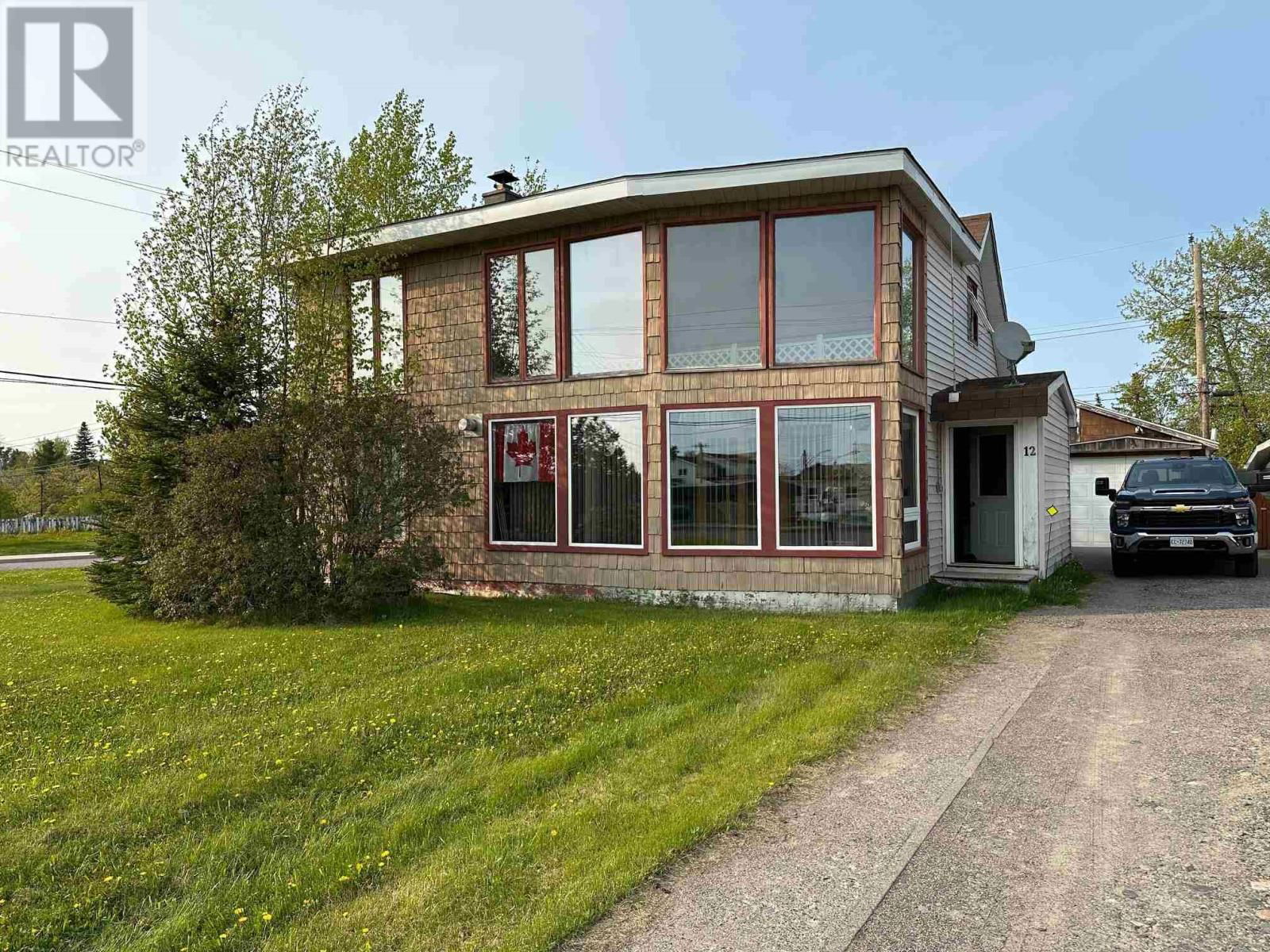 12 HUDSON DR Image 1