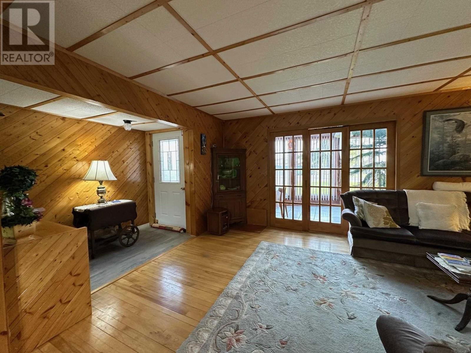 12 HUDSON DR Image 14