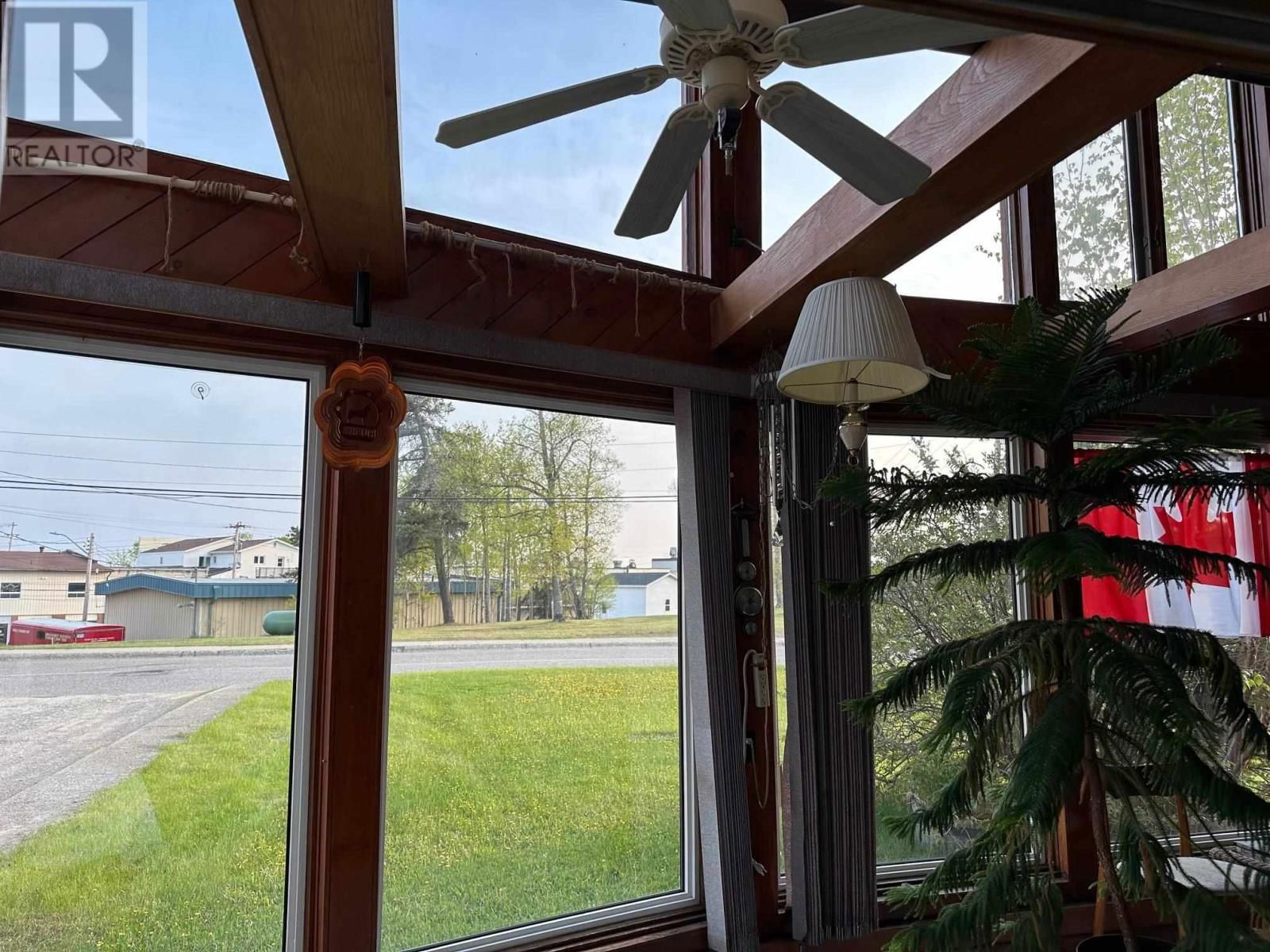12 HUDSON DR Image 19