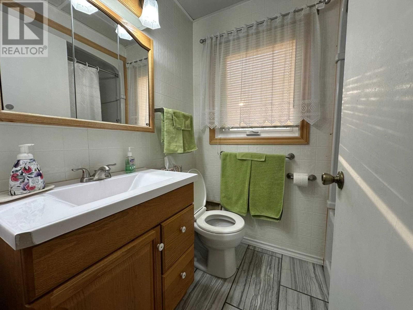 12 HUDSON DR Image 21