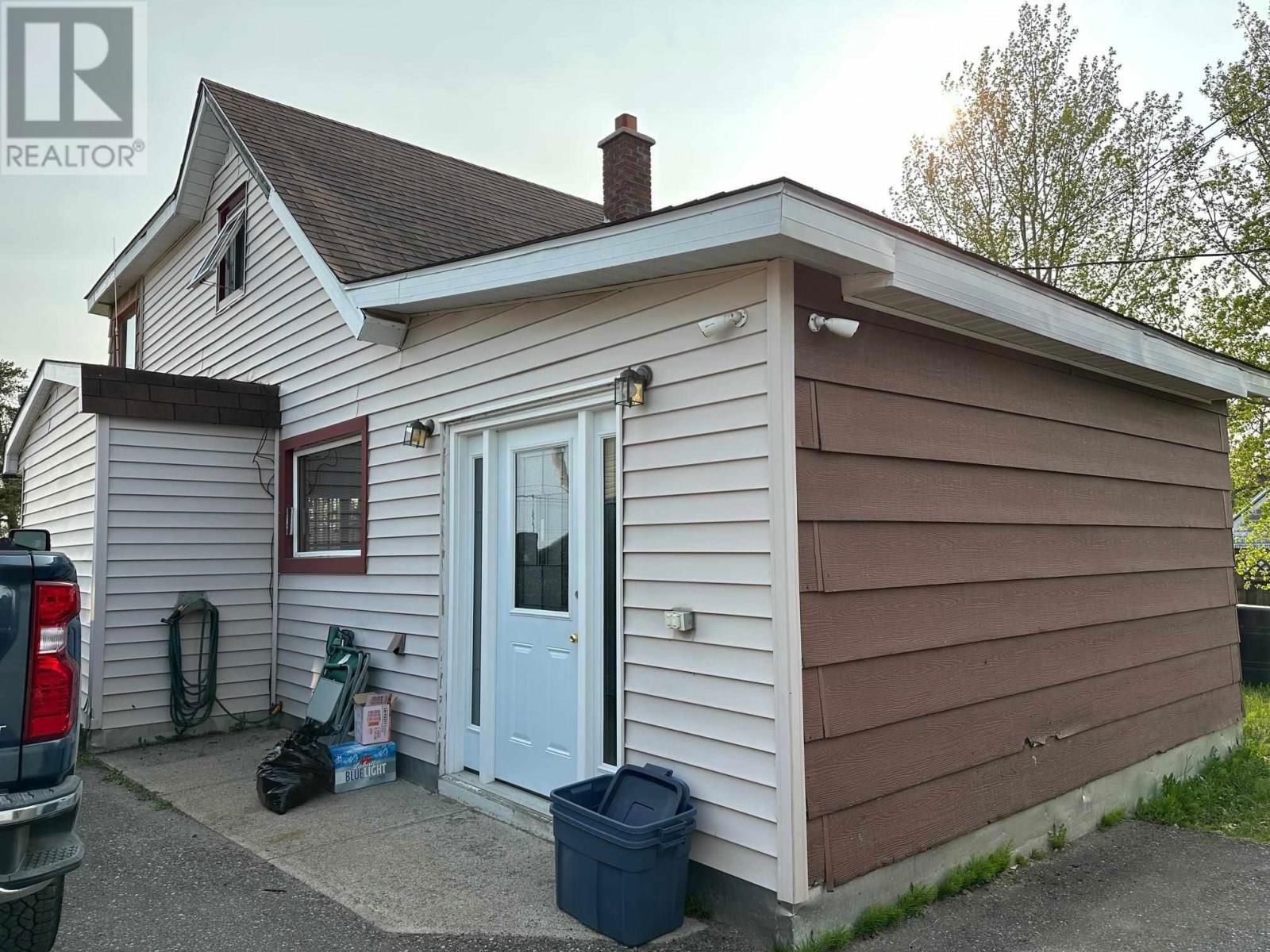 12 HUDSON DR Image 49