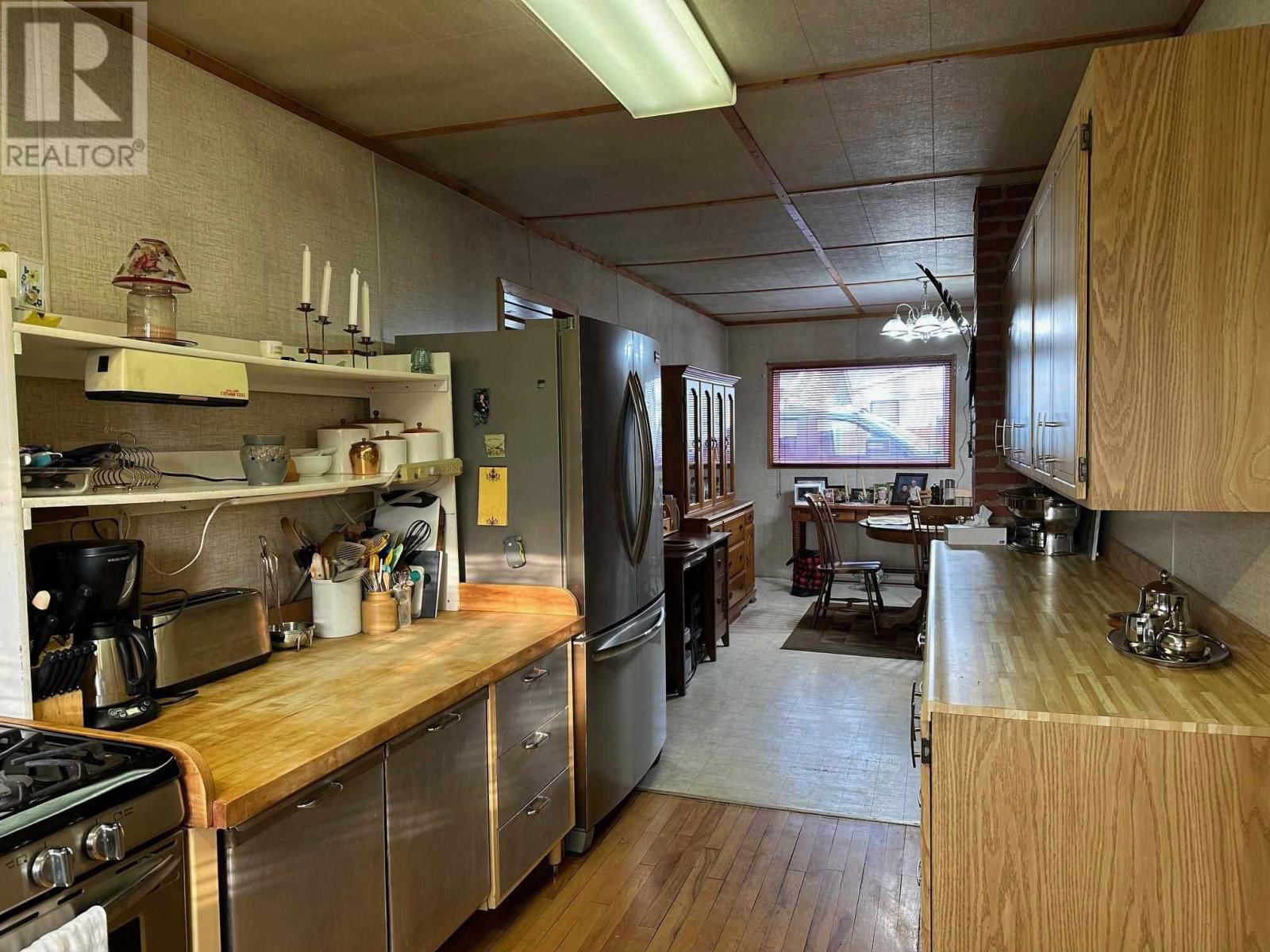 12 HUDSON DR Image 6