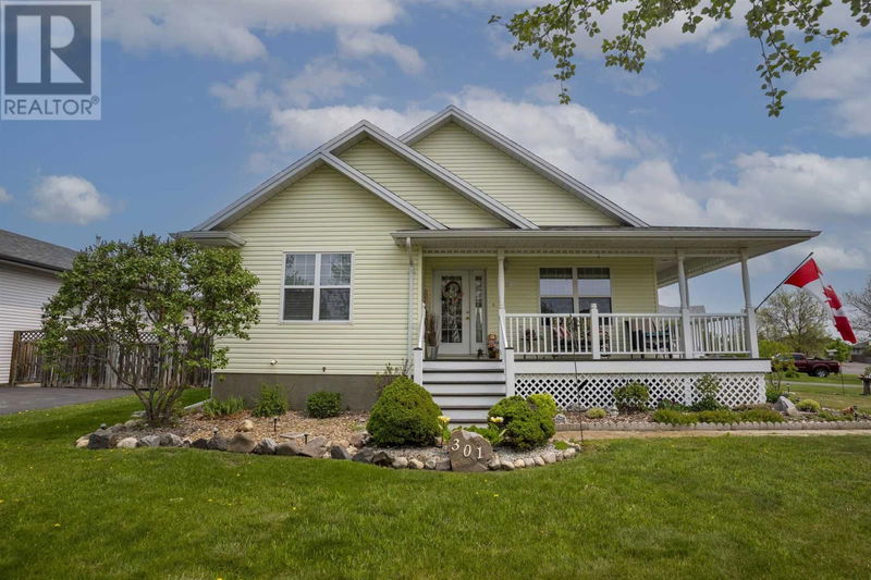 301 Caribou Cres Thunder Bay, Ontario