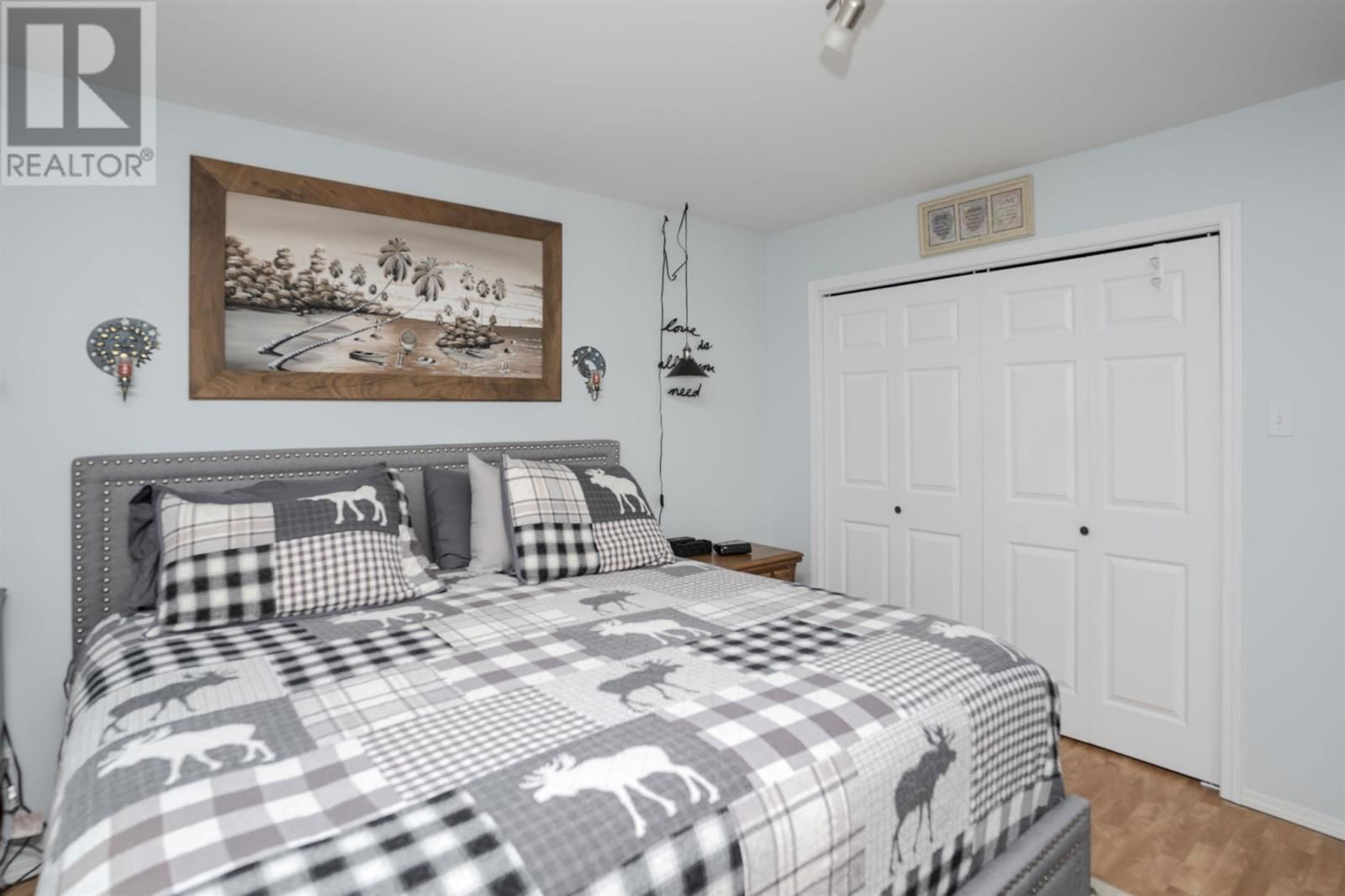 301 CARIBOU CRES Image 13
