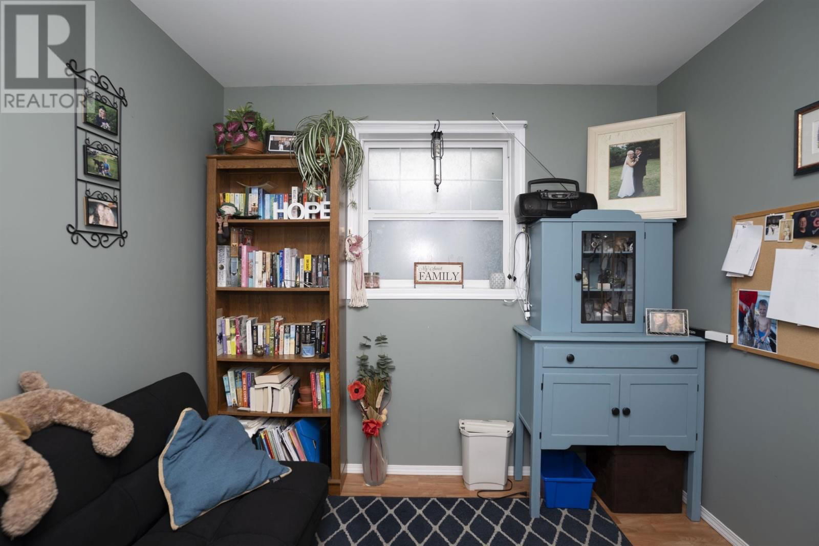 301 CARIBOU CRES Image 30
