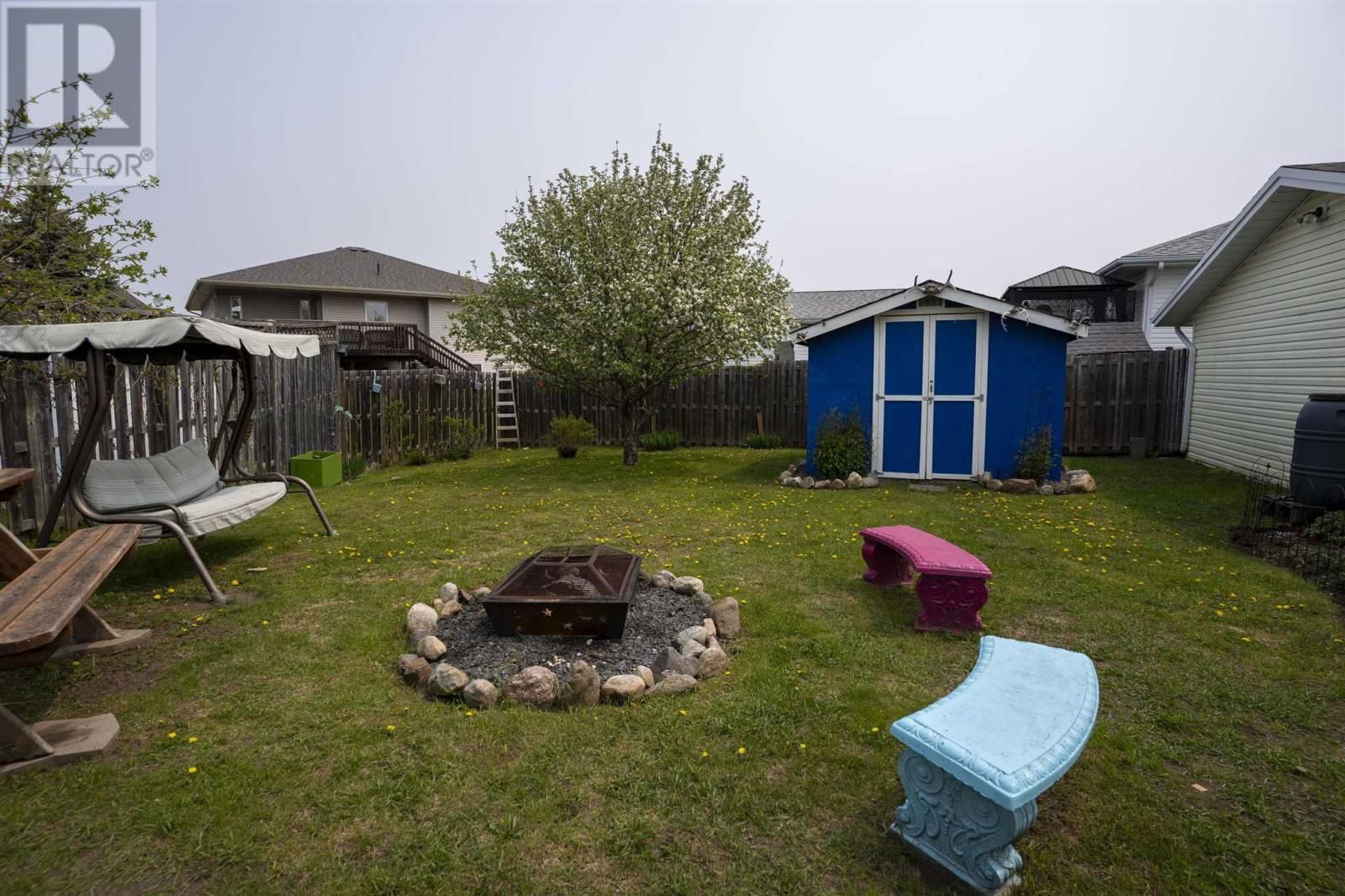 301 CARIBOU CRES Image 8