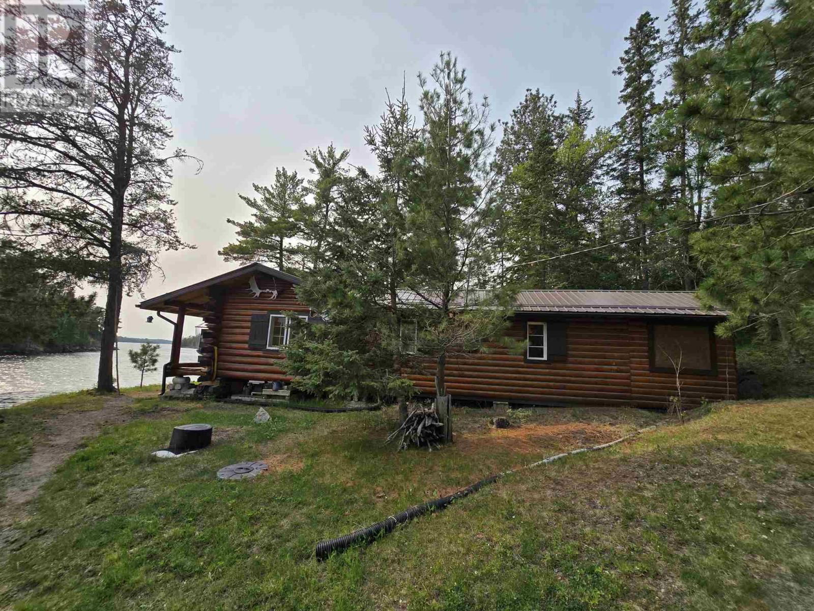 68 WHITEFISH BAY IS Image 35