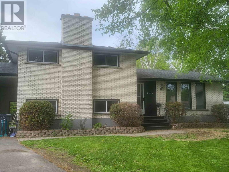 390 Lambton Pl Thunder Bay, Ontario