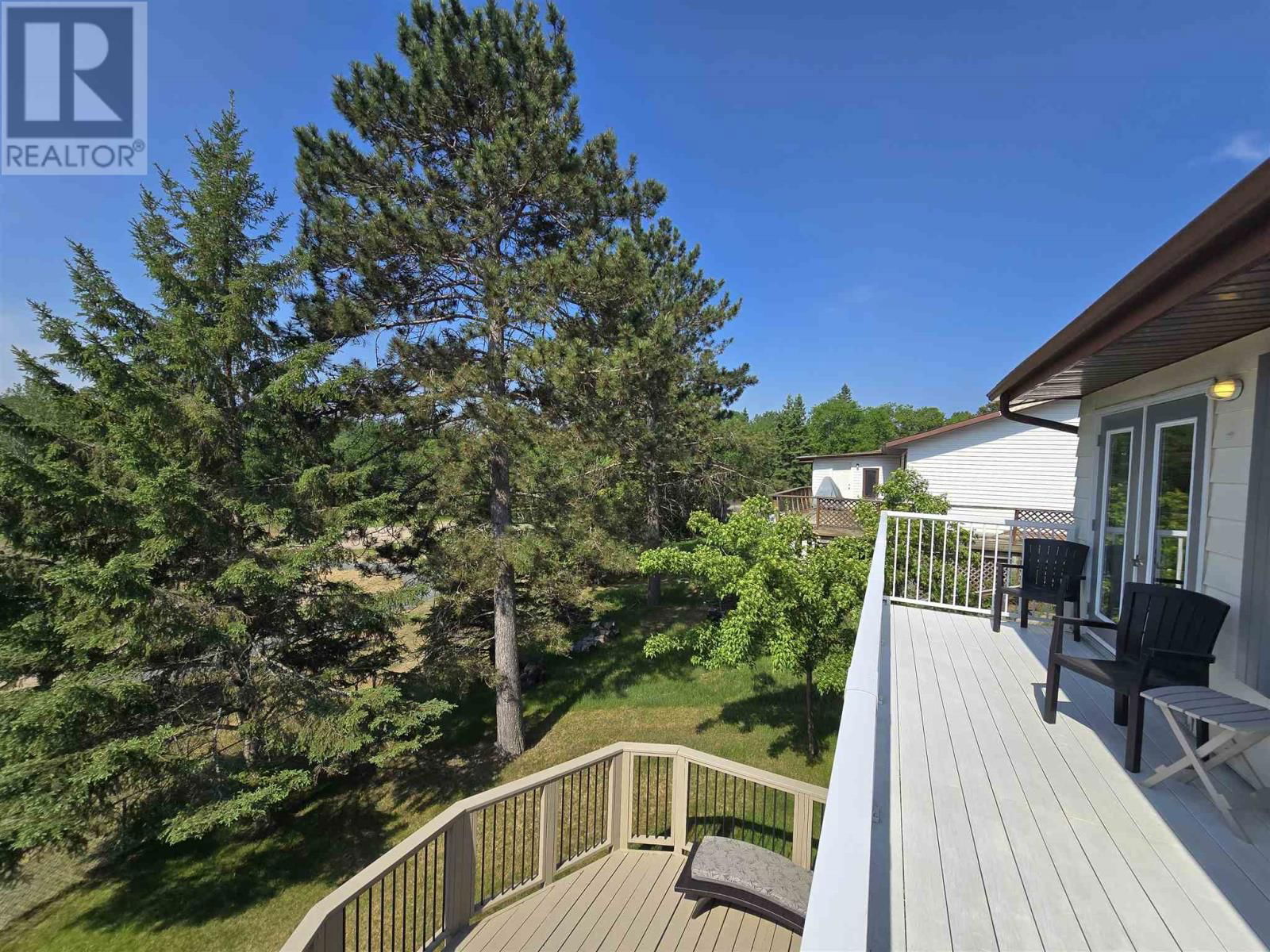 1517 VALLEY DR Image 43