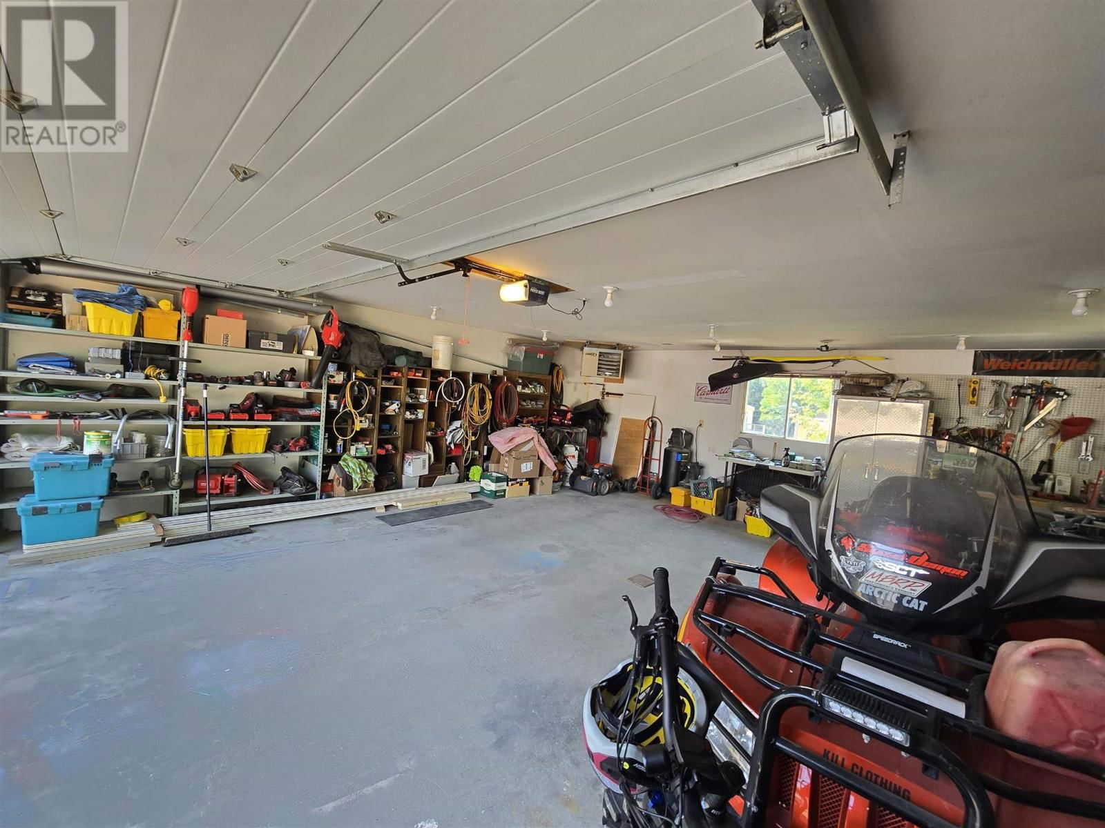 1517 VALLEY DR Image 50