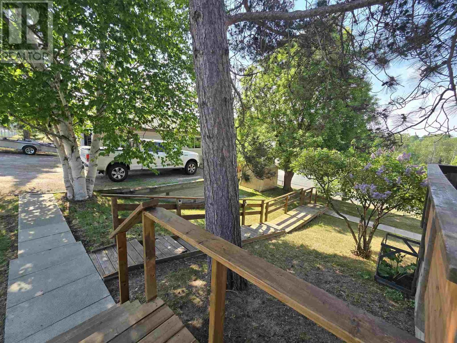 1517 VALLEY DR Image 9