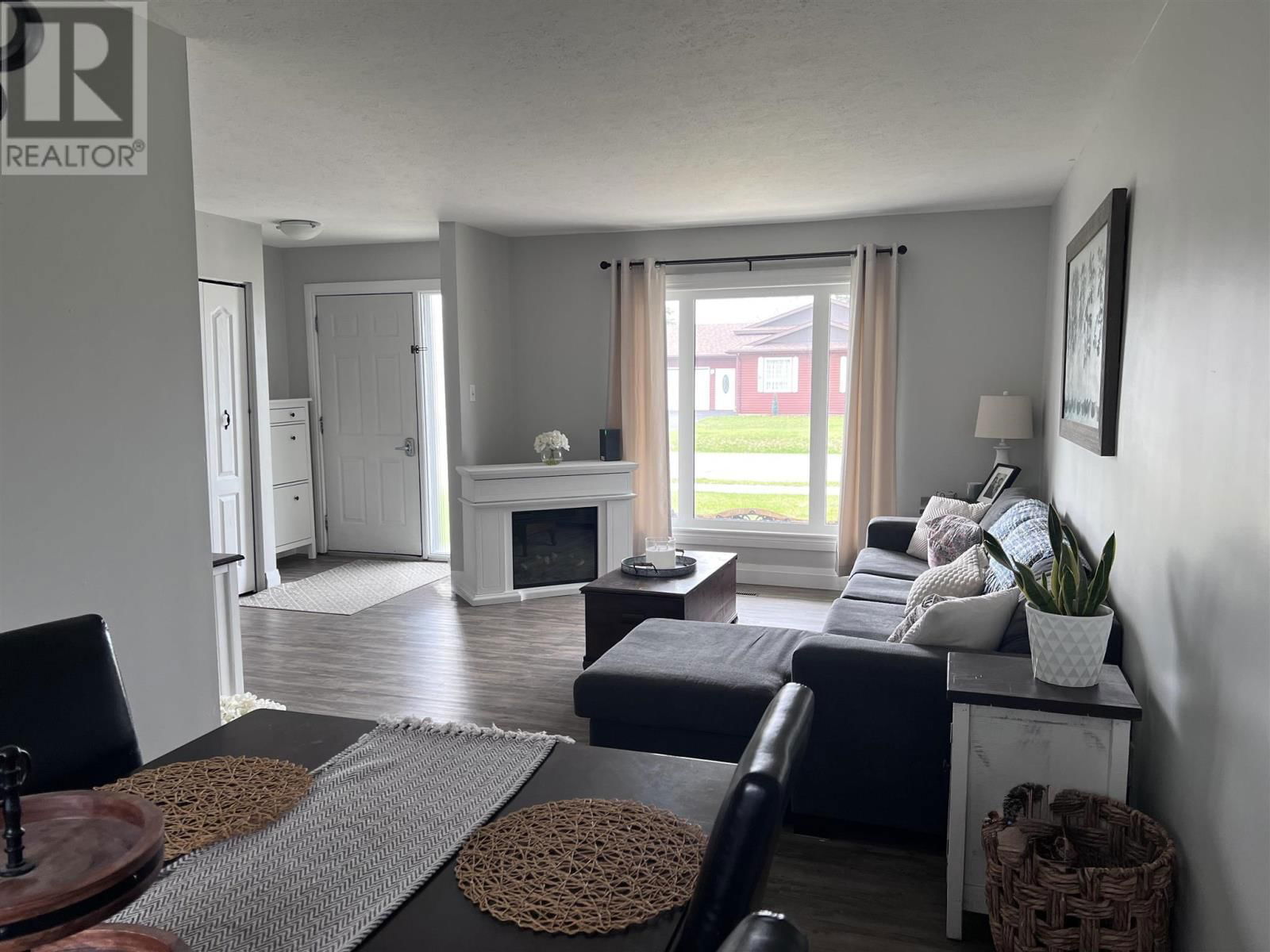 49 BASTEDO CRES Image 3