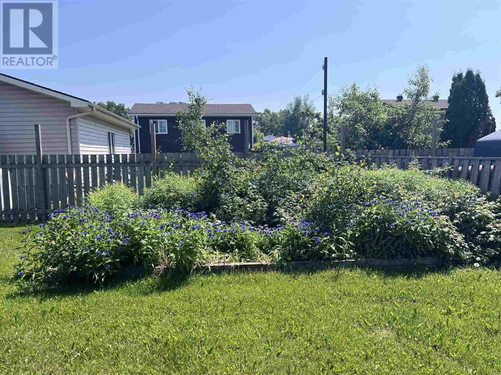 49 BASTEDO CRES Image 39