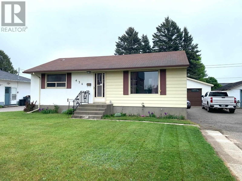 456 James St Thunder Bay, Ontario