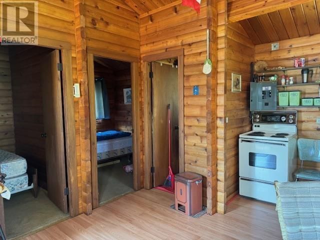 42 COLLINS RD Image 12