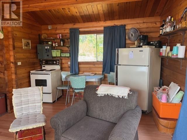 42 COLLINS RD Image 8