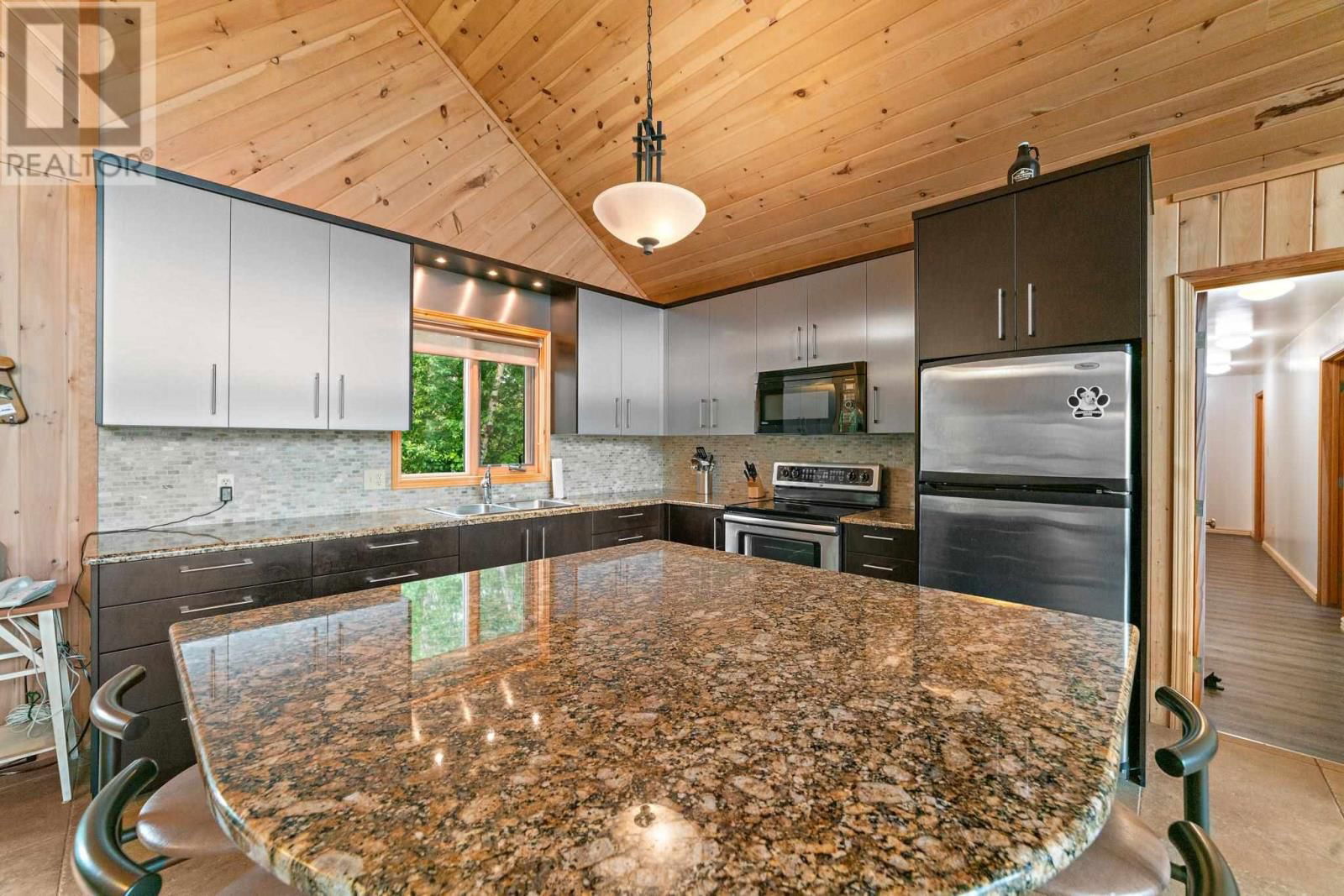 53 LILY PAD BAY Image 10