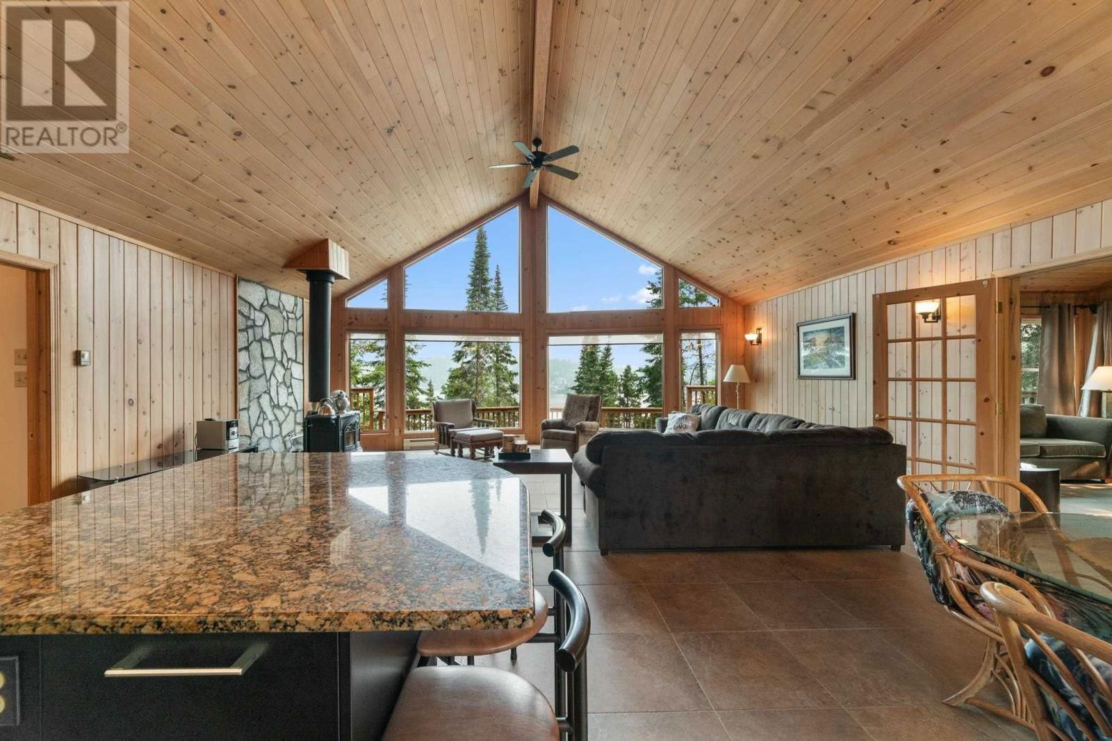 53 LILY PAD BAY Image 13