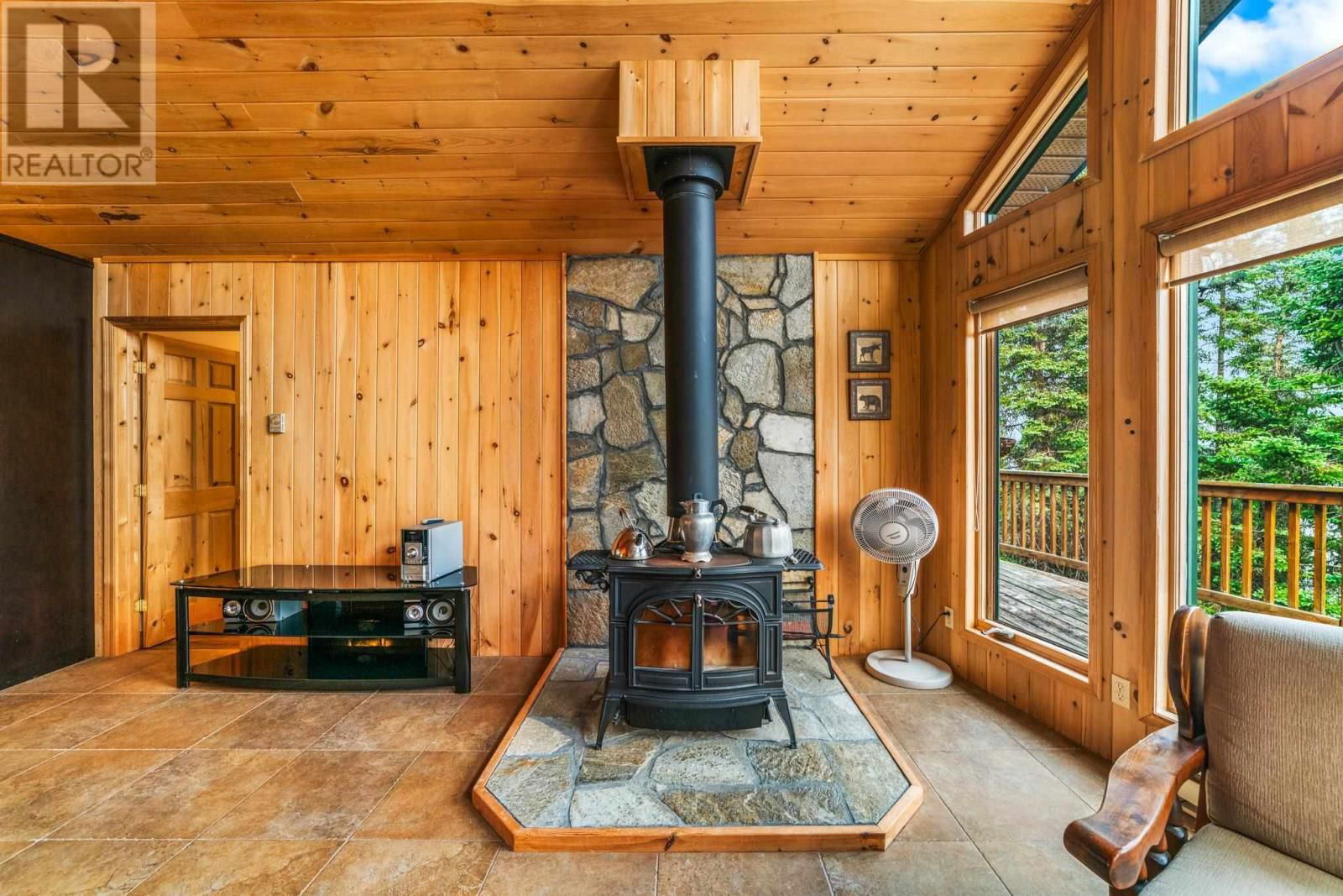 53 LILY PAD BAY Image 16