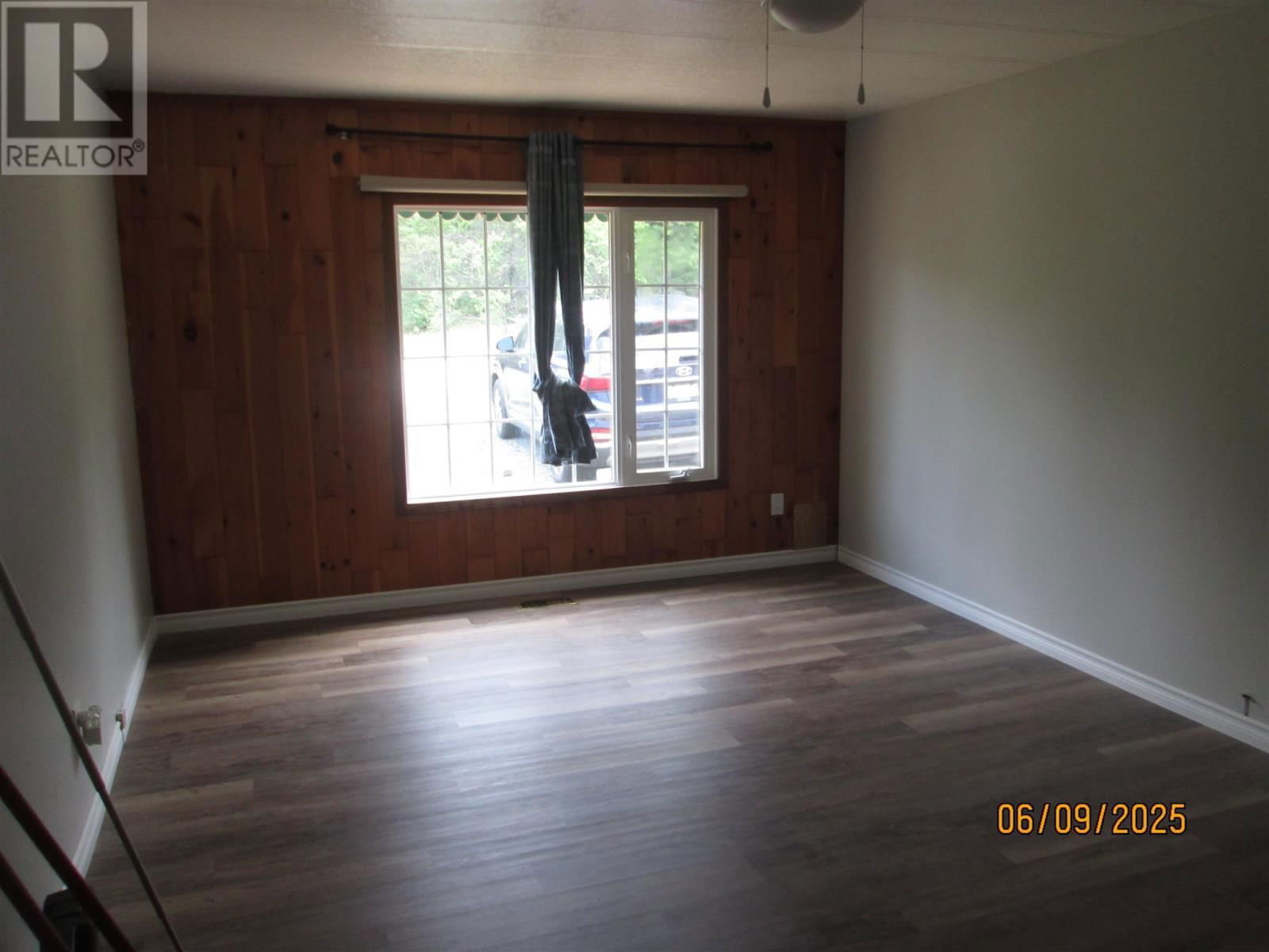 408 and 410 COLLEY STREET Image 13
