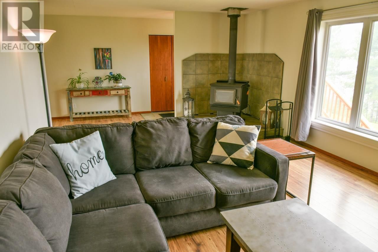 18 SUNSET BOULEVARD Image 14