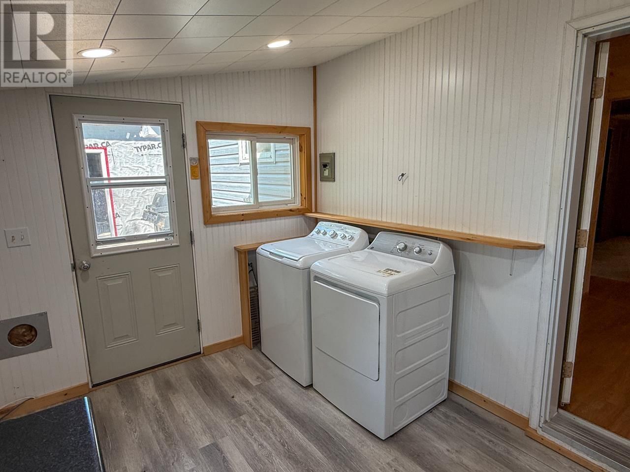 495 HIGHWAY 71 Image 19