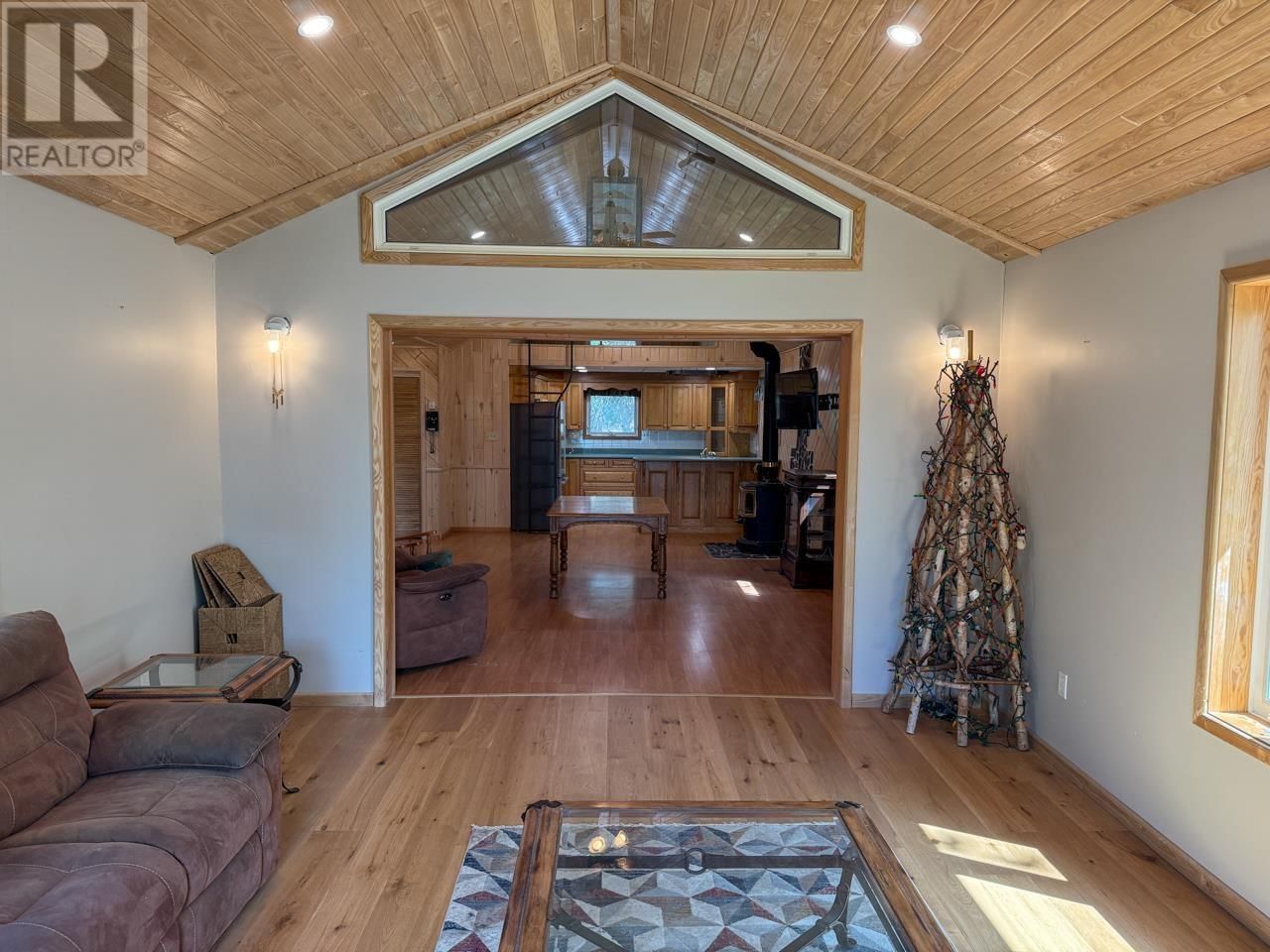 495 HIGHWAY 71 Image 27