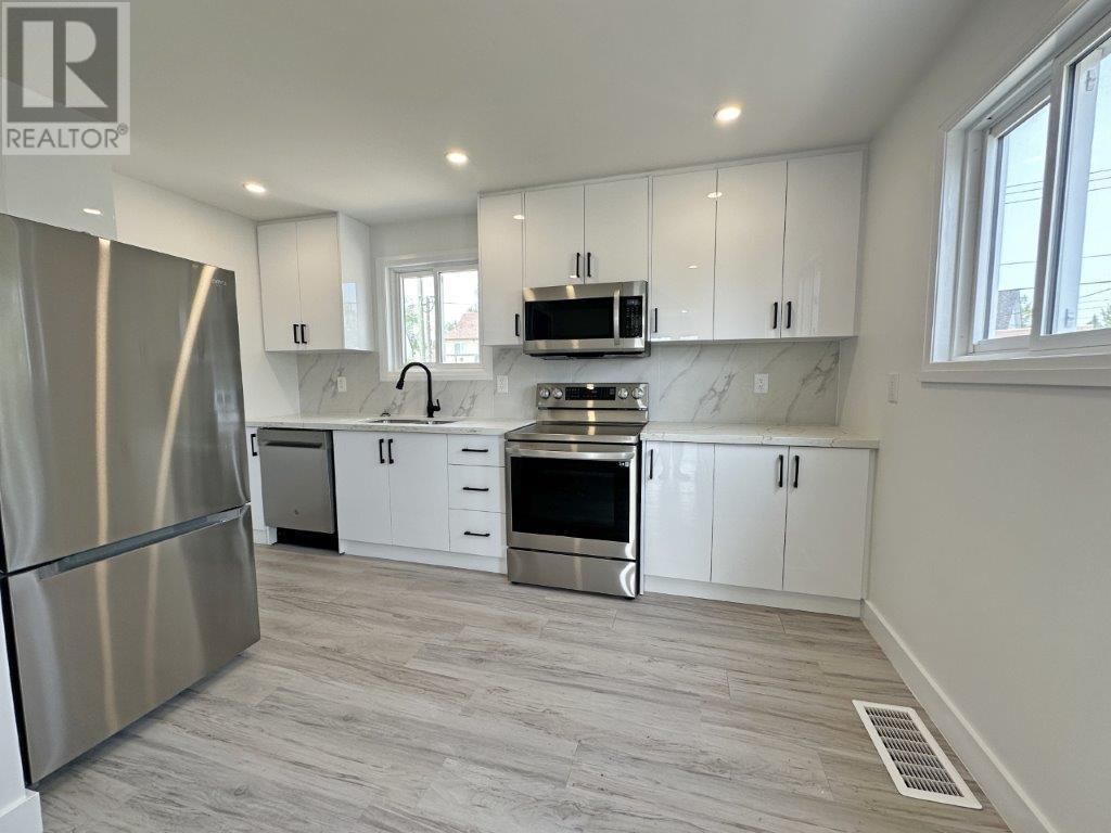 31 LAURIER AVE Image 12