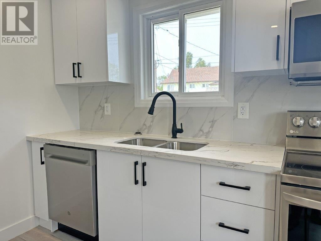 31 LAURIER AVE Image 15